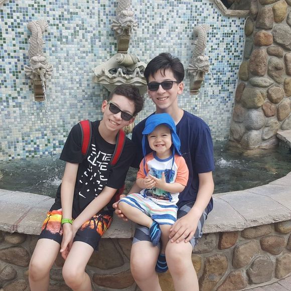 Meet your Posher, Ricardo - Picture 1 of 1